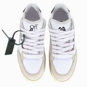 Off-White
Women's 5.0 Canvas & Suede Low-Top Sneakers